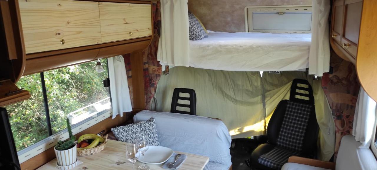 Charmant Camping-Car A La Campagne Labessiere-Candeil Dış mekan fotoğraf