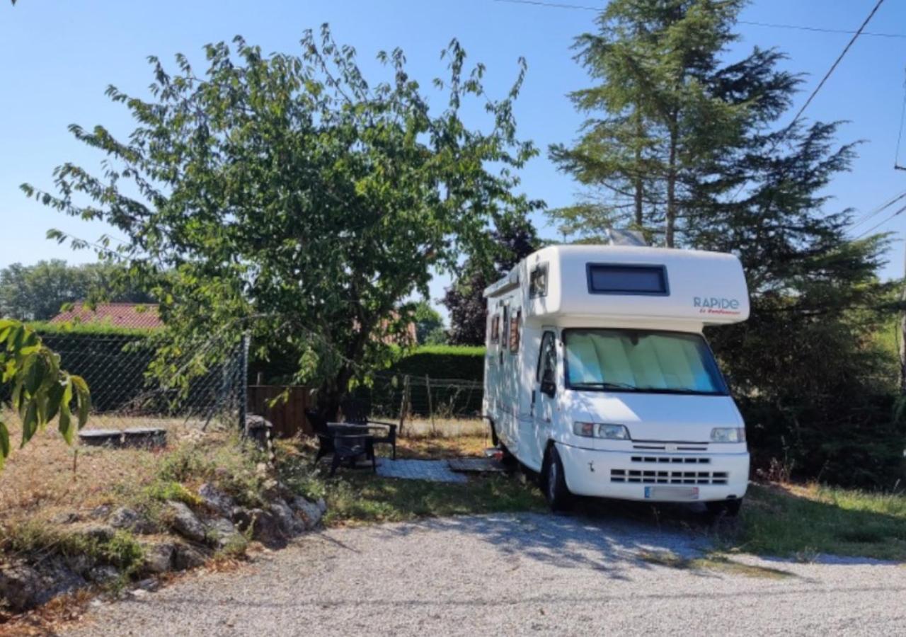 Charmant Camping-Car A La Campagne Labessiere-Candeil Dış mekan fotoğraf